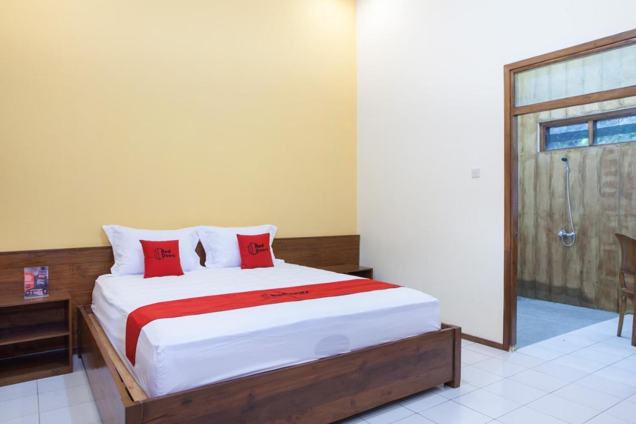 Reddoorz Near Baluran National Park Hotel Pandean Exterior photo